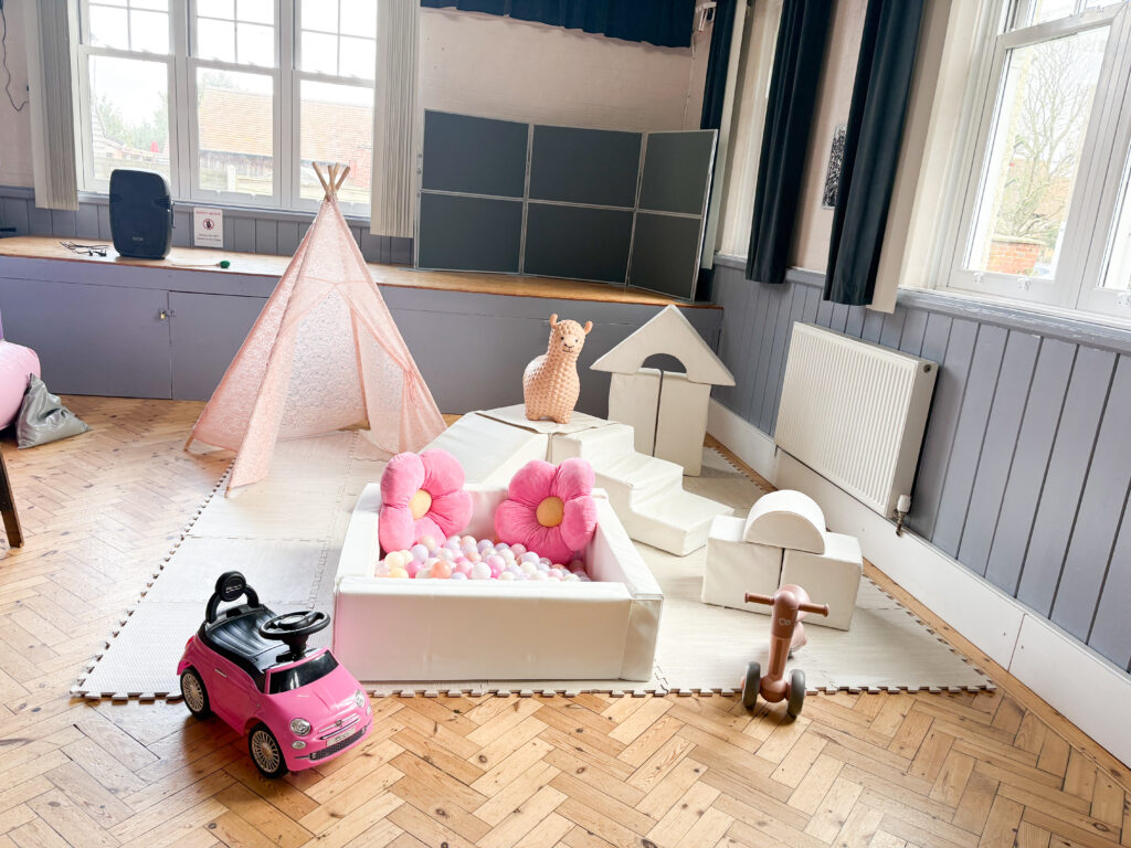 Playdate Package, setup in wite and pastel pink